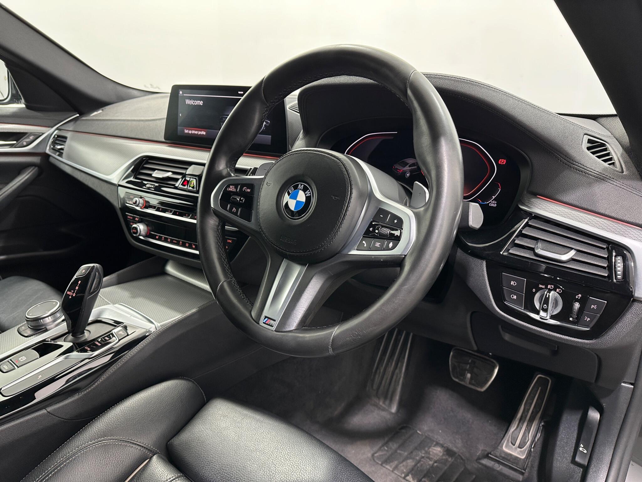 BMW 5 Series view 11