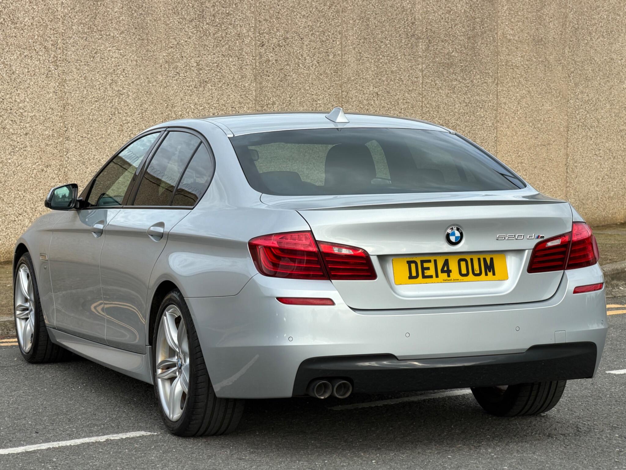 BMW 5 Series view 7