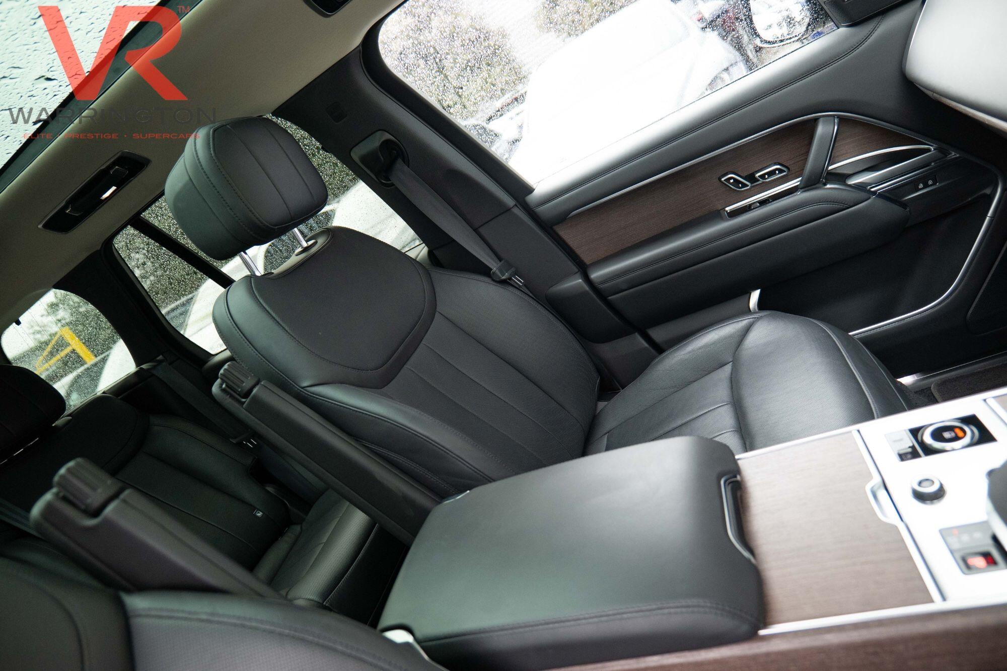 Land Rover Range Rover view 4
