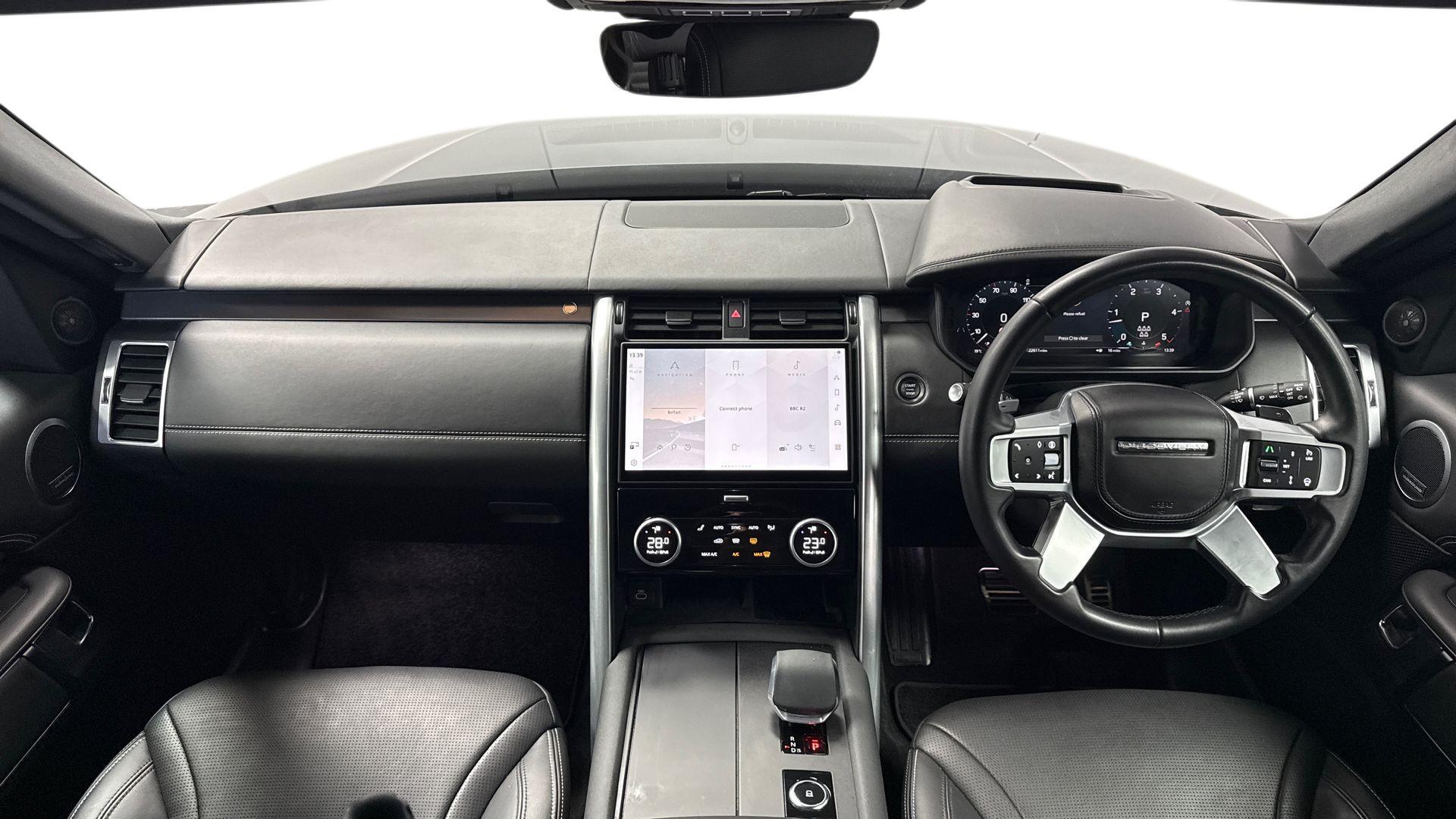 Land Rover Discovery view 9
