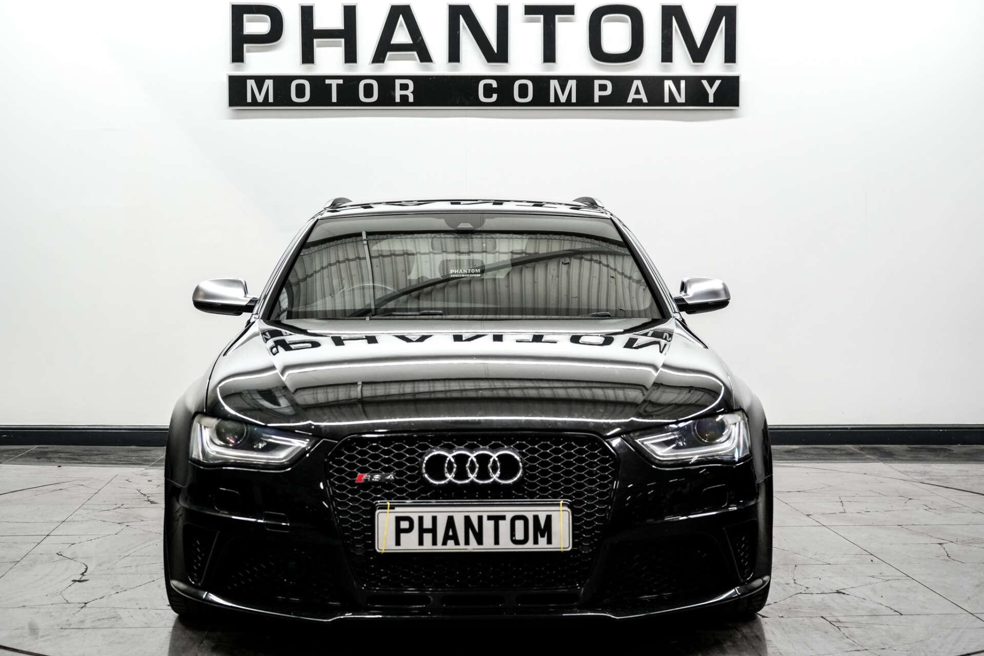 Audi RS4 view 2