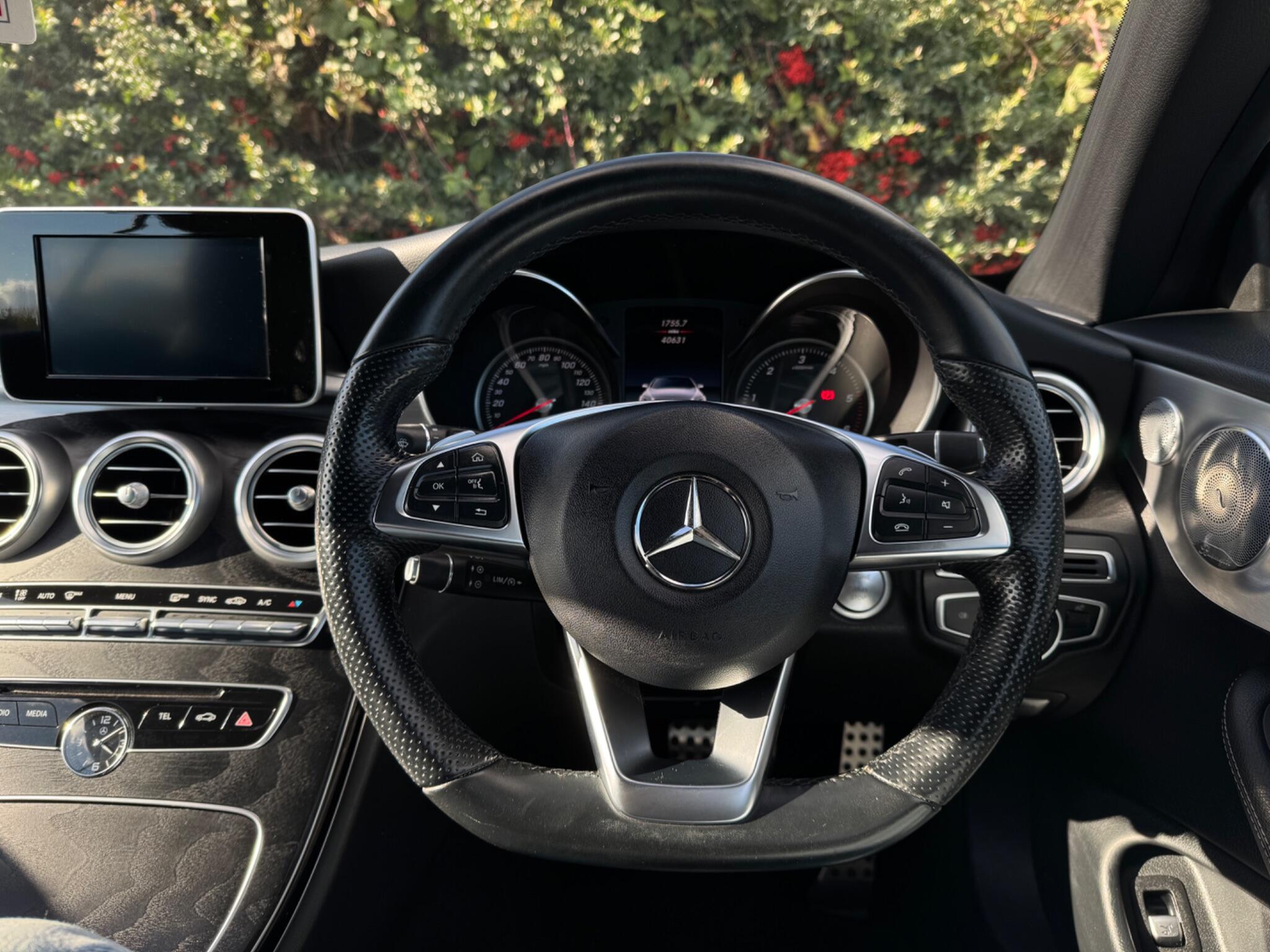 Mercedes-Benz C-Class view 31