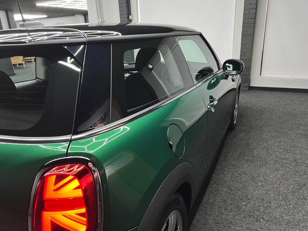 Mini Hatch view 12