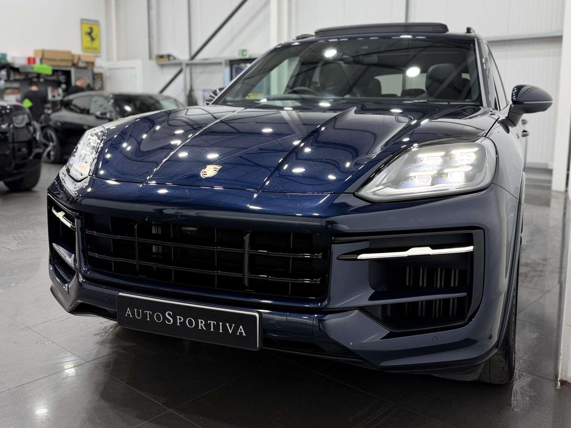 Porsche Cayenne view 9