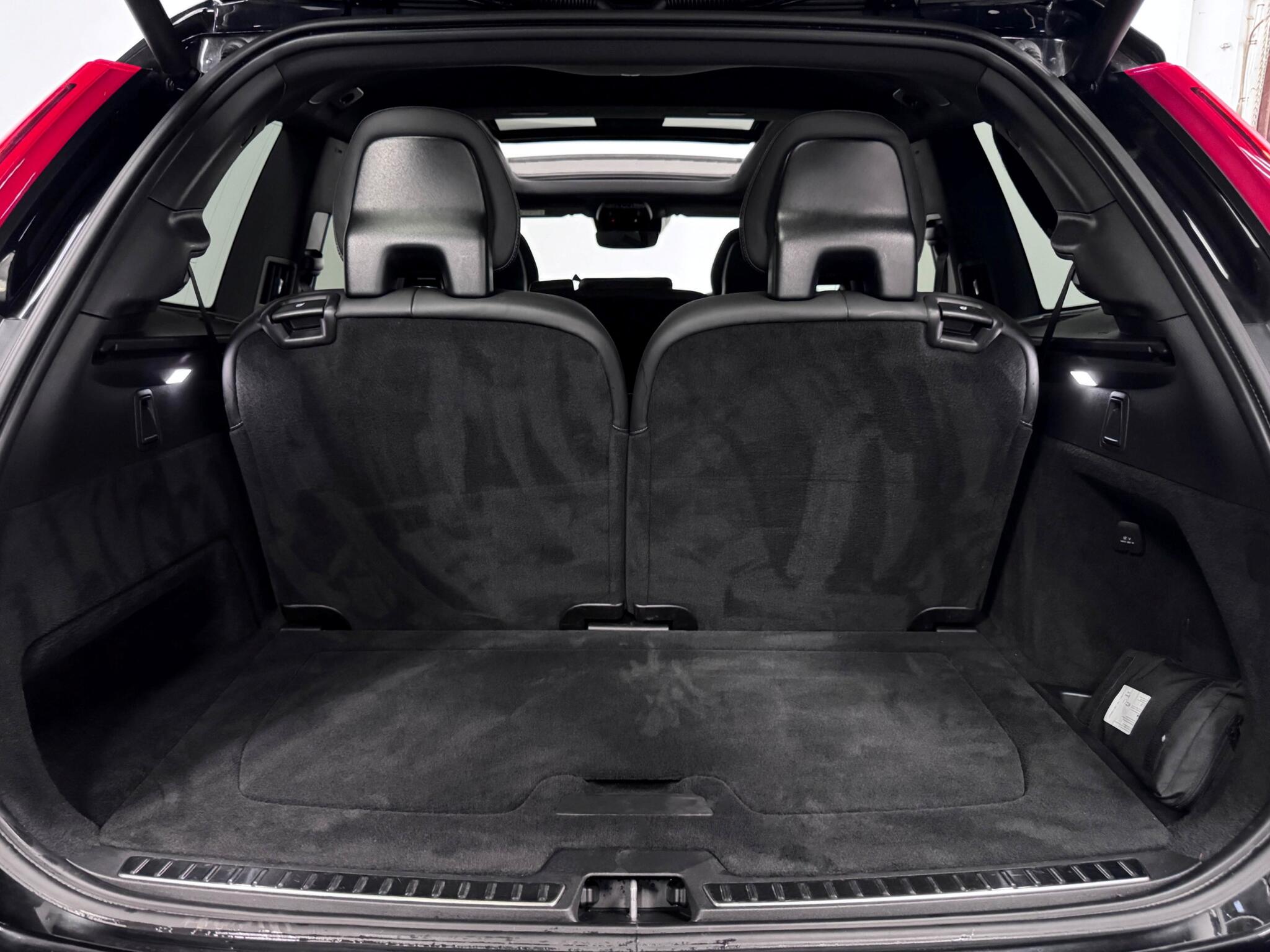 Volvo XC90 view 7