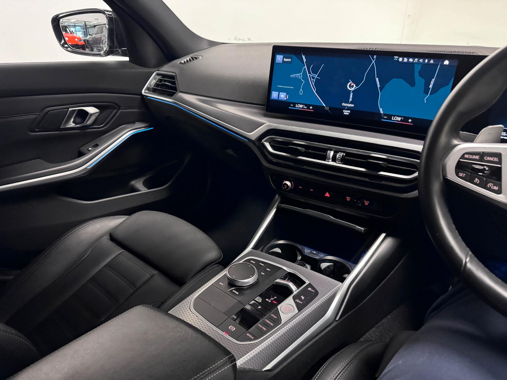 BMW 3 Series view 31