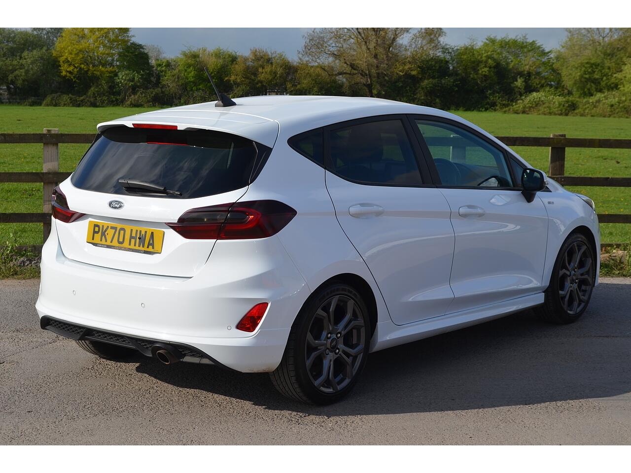 Ford Fiesta view 9