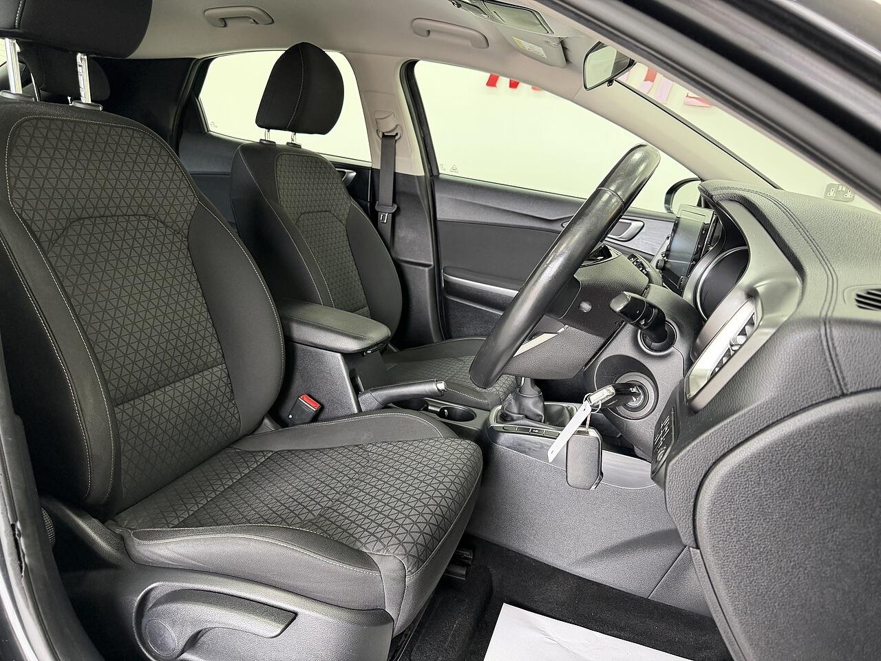 Kia Xceed view 9