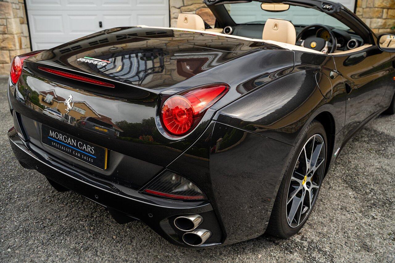 Ferrari California view 17