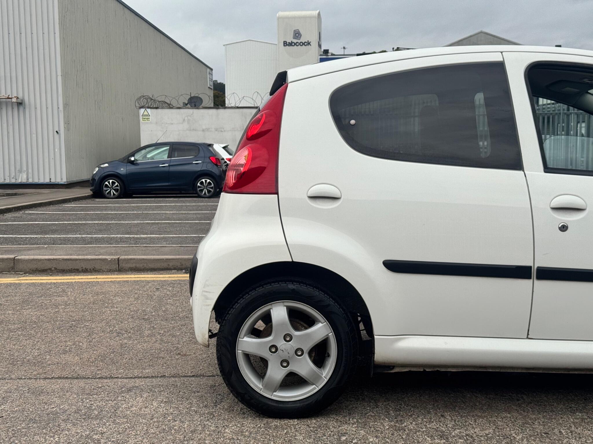 Peugeot 107 view 44