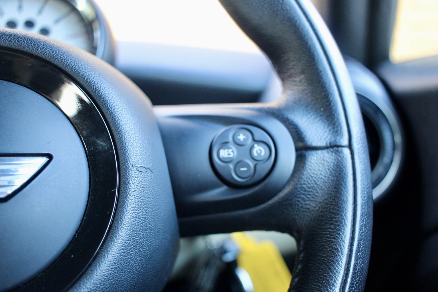 Mini Hatch view 21