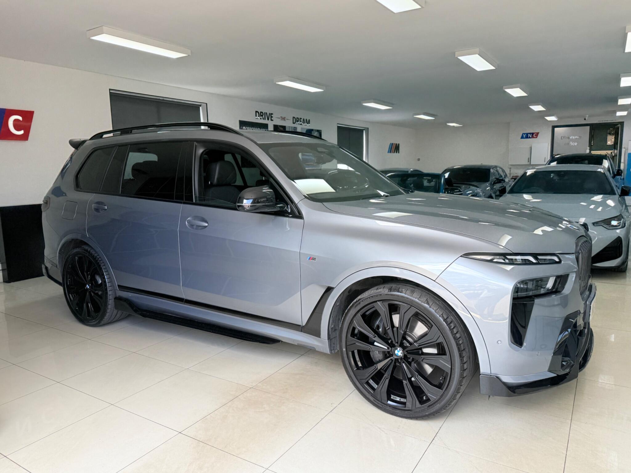 BMW X7 view 34