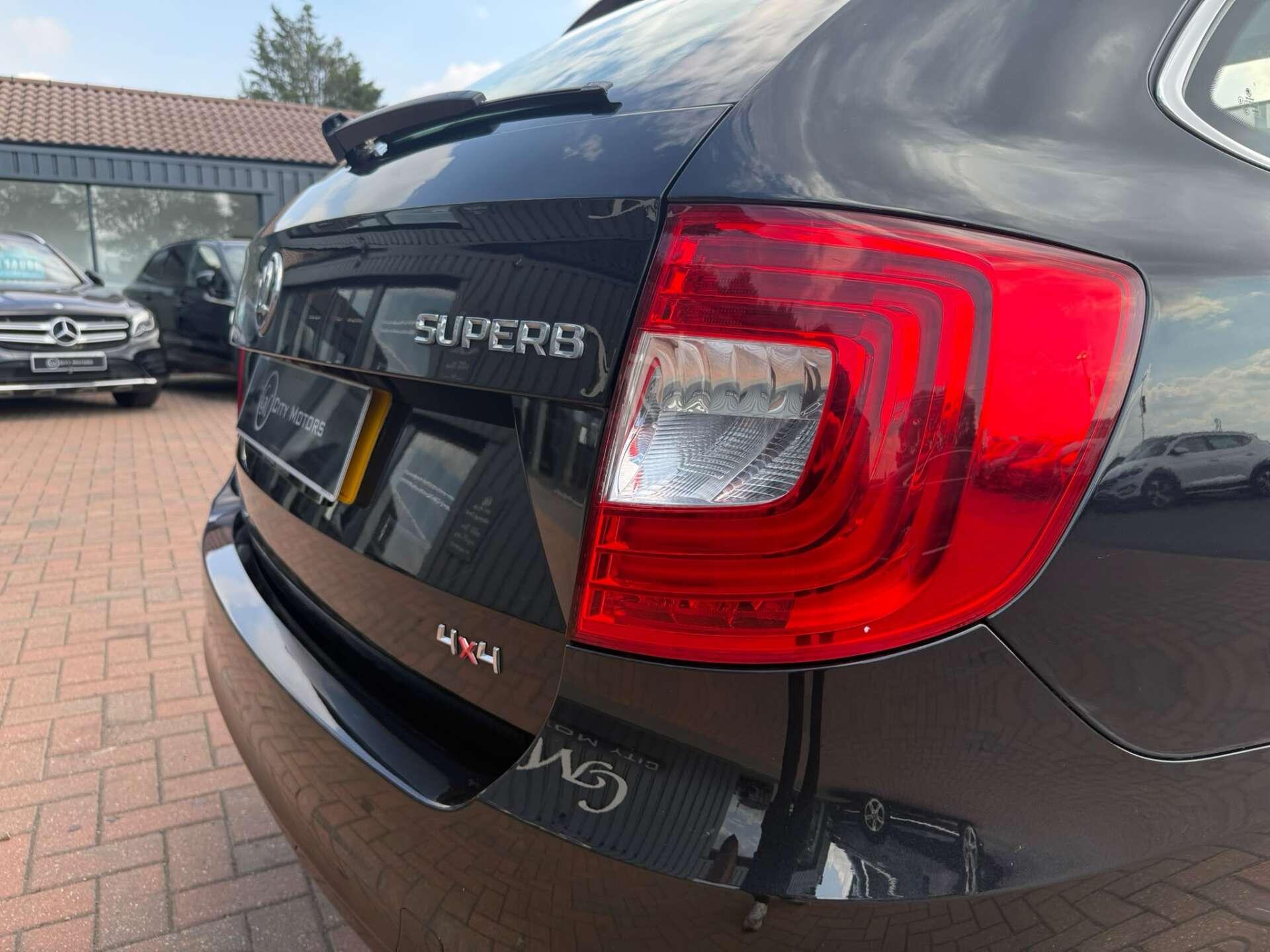 Skoda Superb view 11
