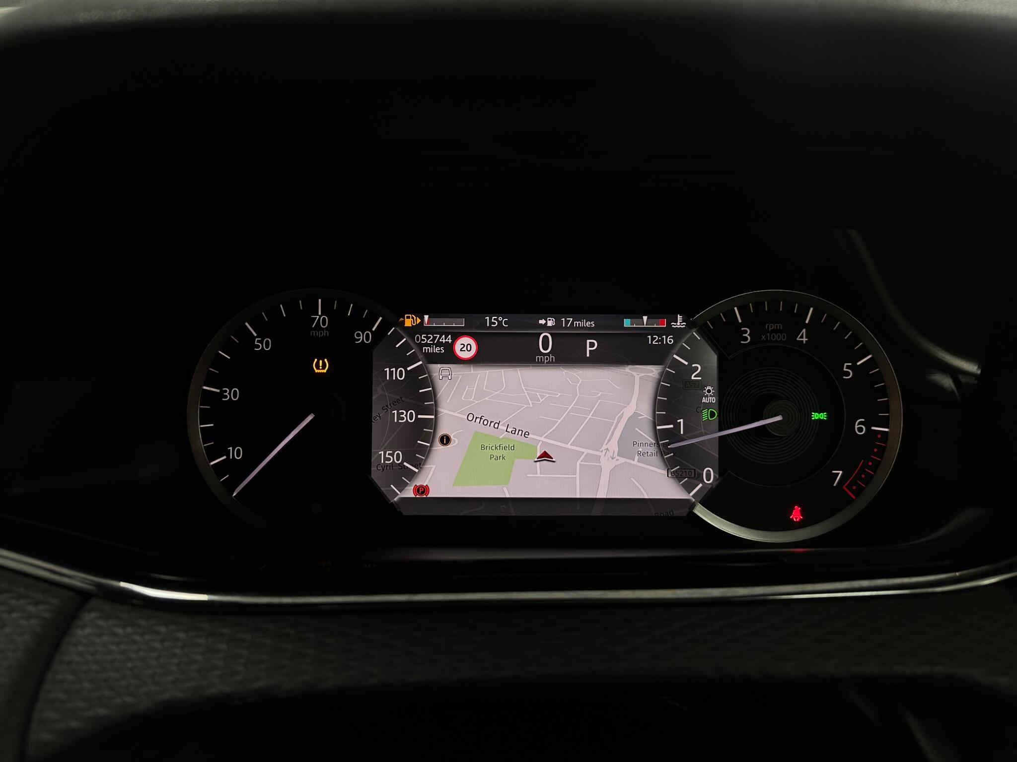 Land Rover Range Rover Evoque view 25