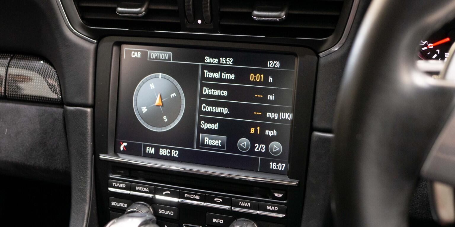 Porsche 911 view 42