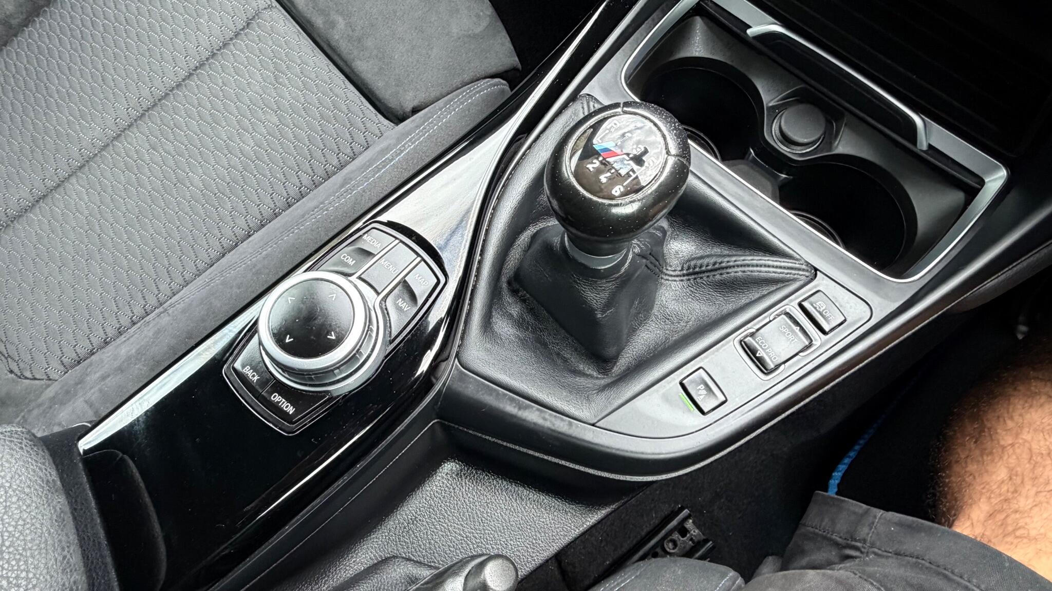 BMW 2 Series view 27