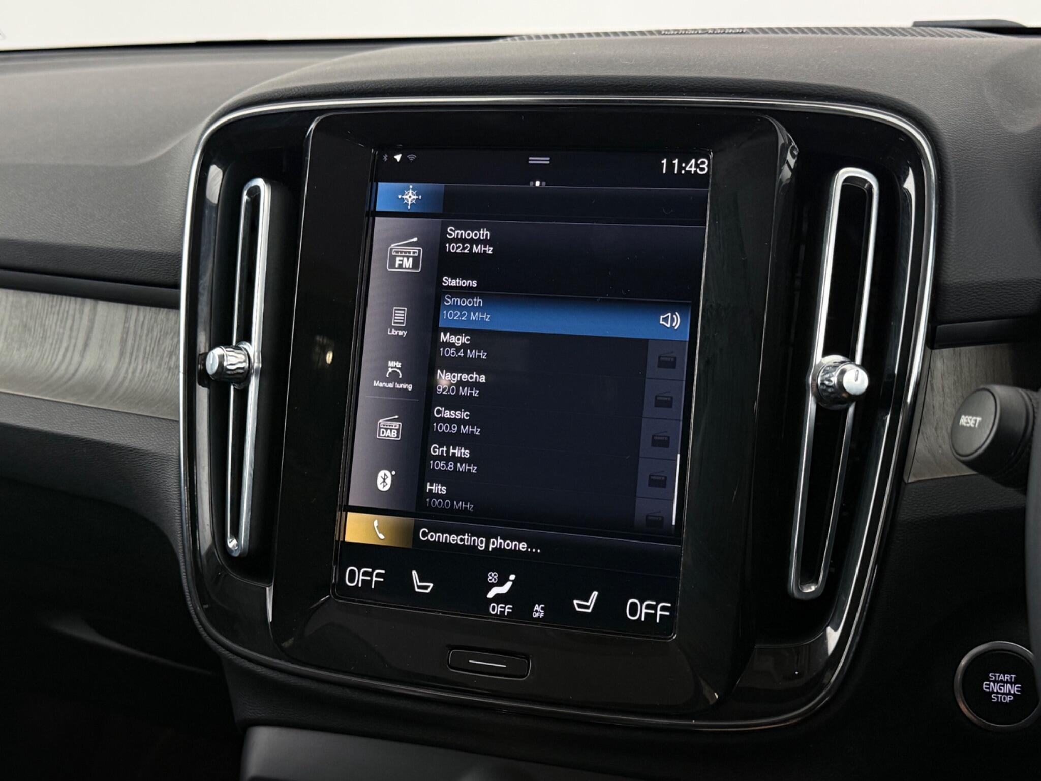 Volvo XC40 view 23