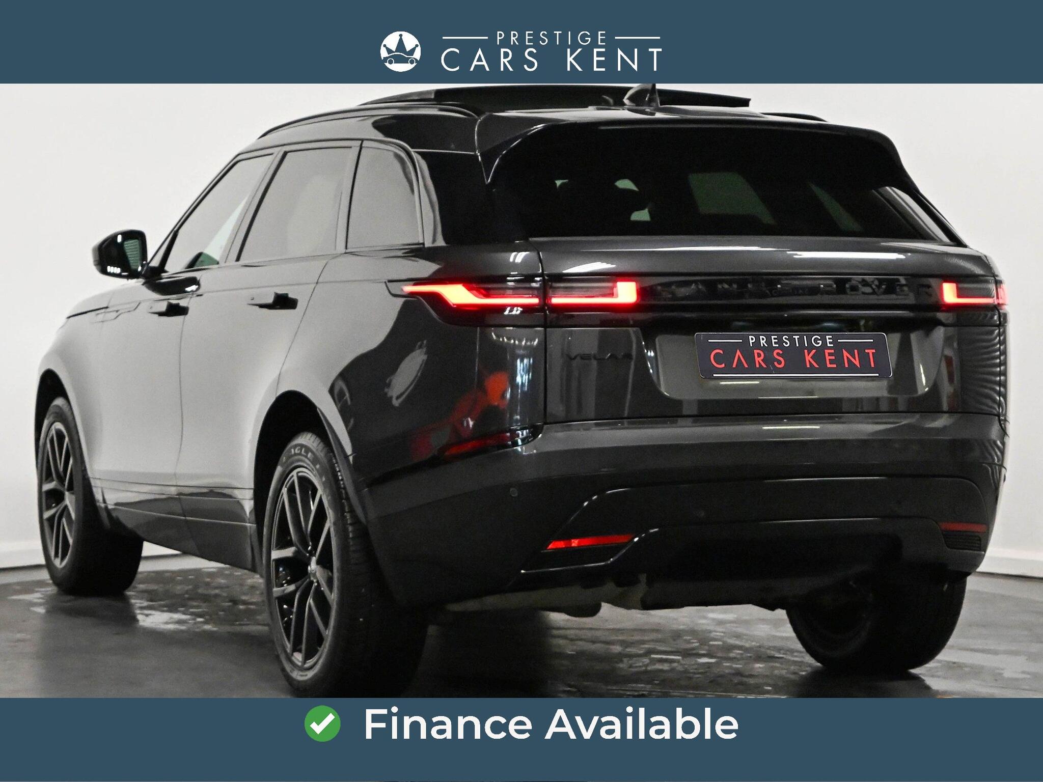 Land Rover Range Rover Velar view 3