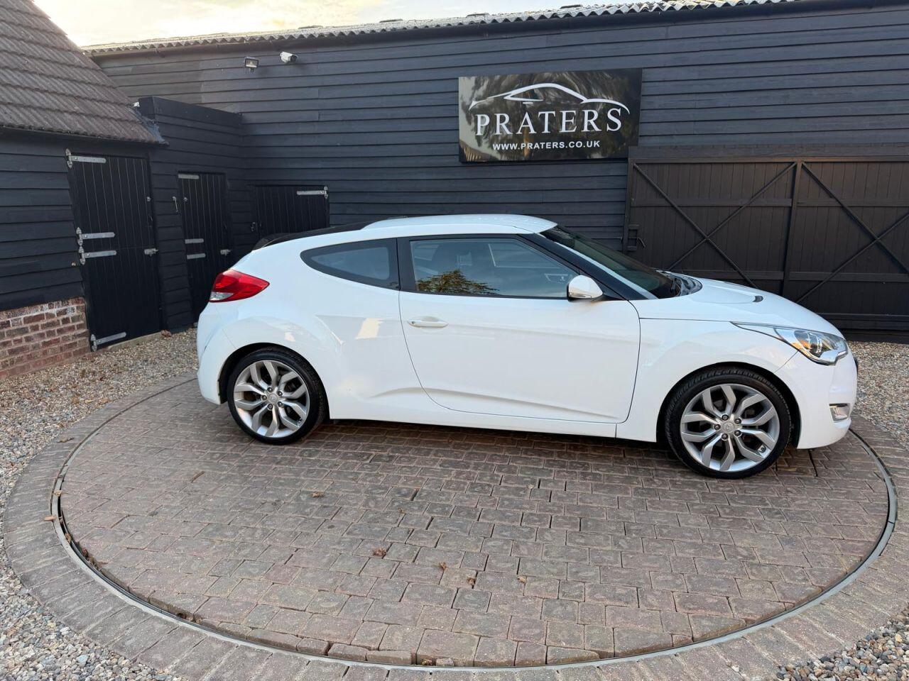 Hyundai Veloster view 5