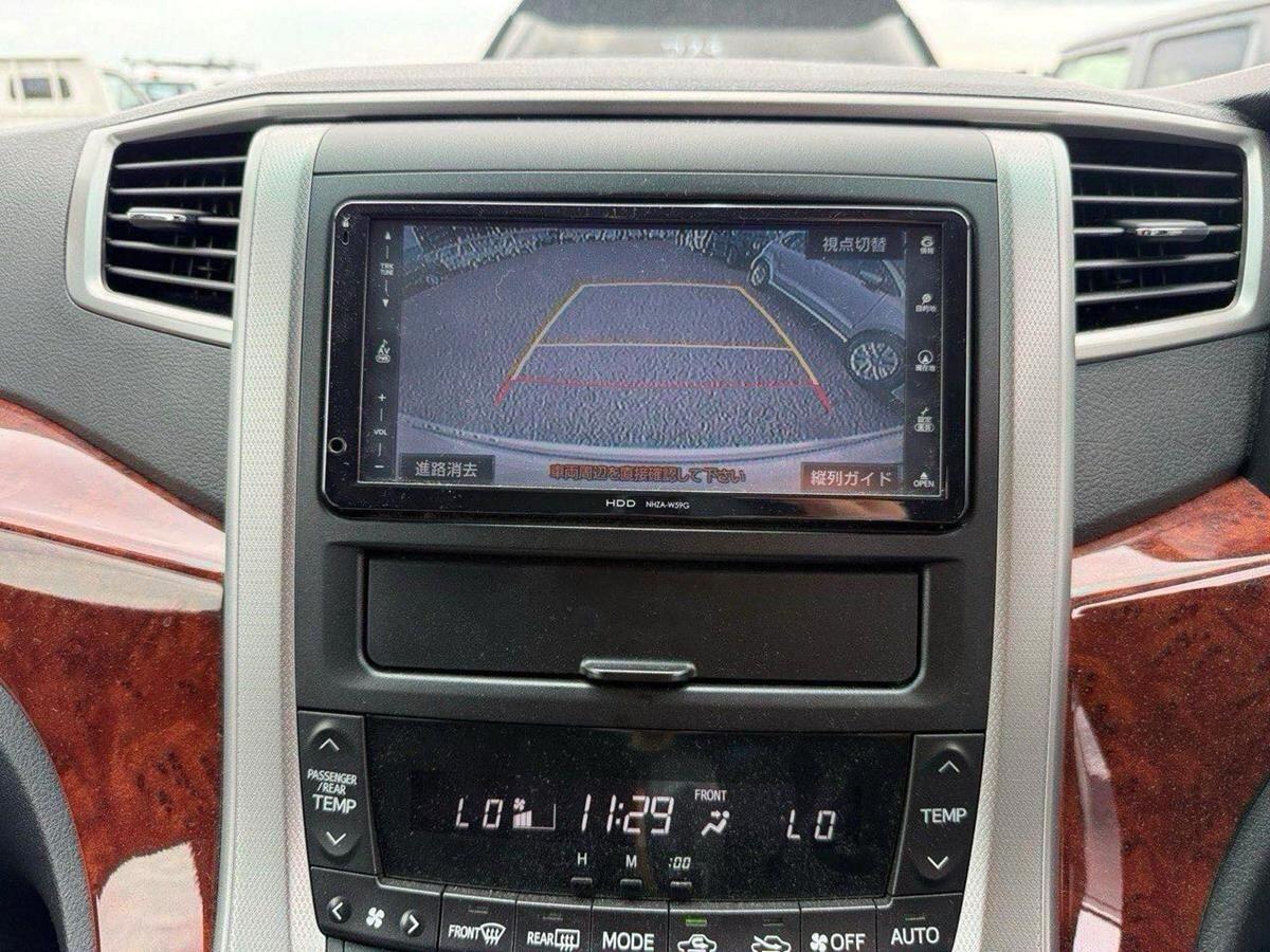 Toyota Vellfire view 14