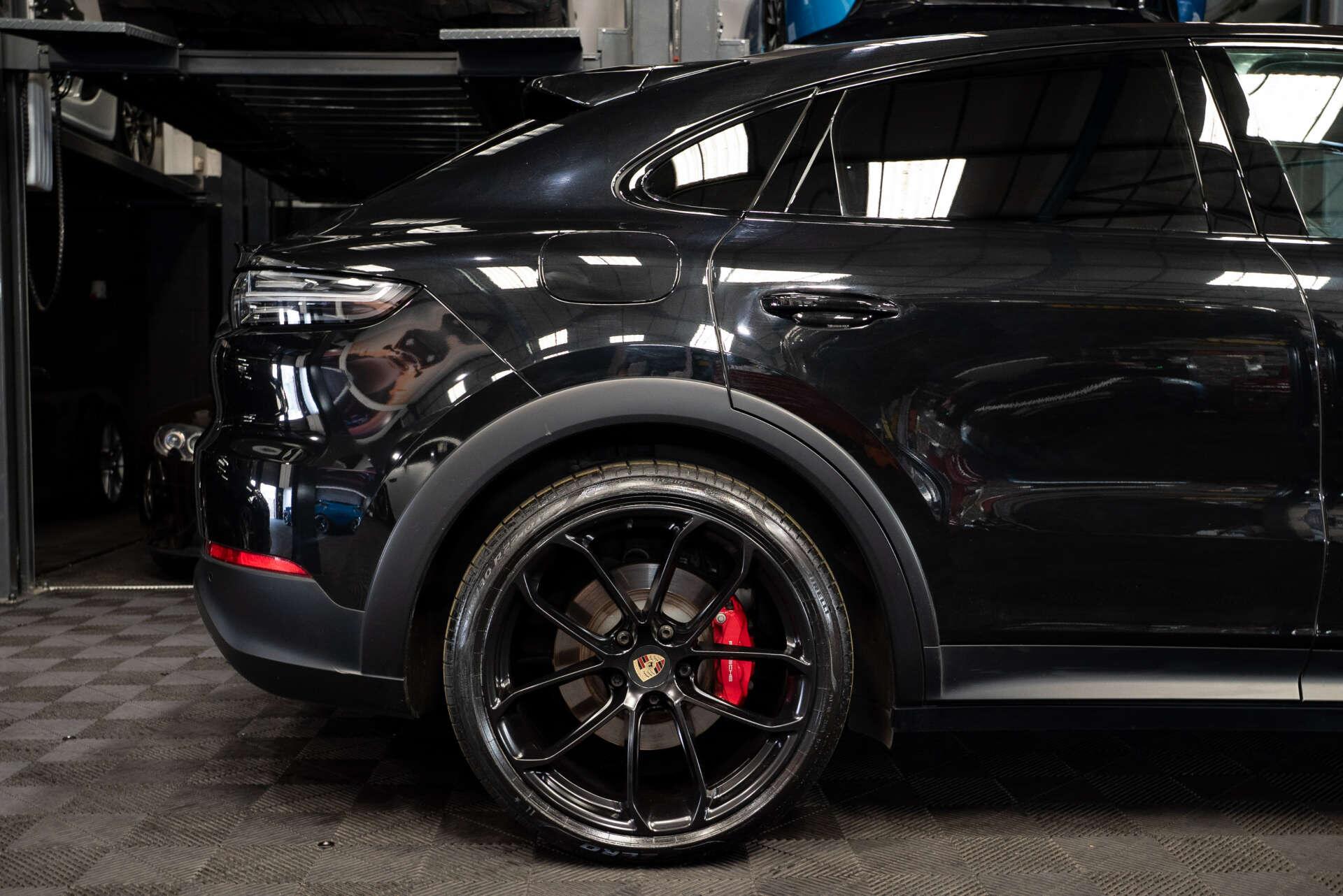 Porsche Cayenne view 30