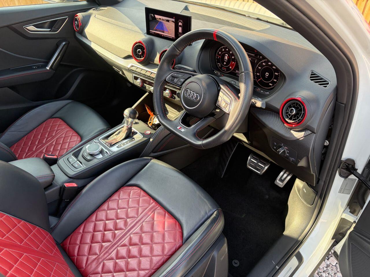 Audi SQ2 view 17