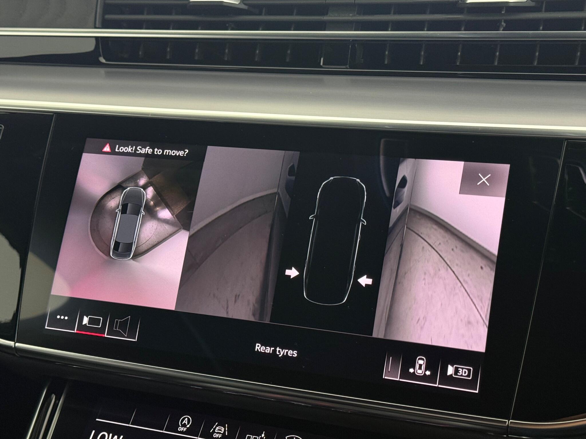 Audi A8 view 31