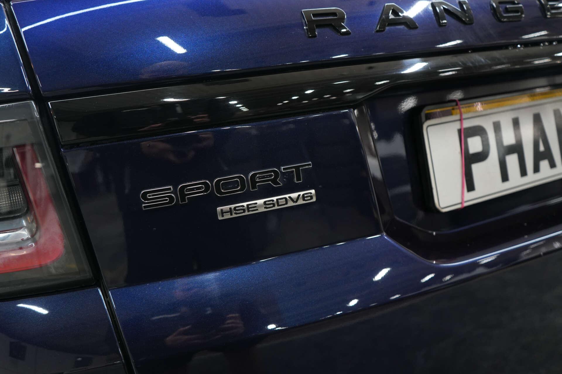 Land Rover Range Rover Sport view 12