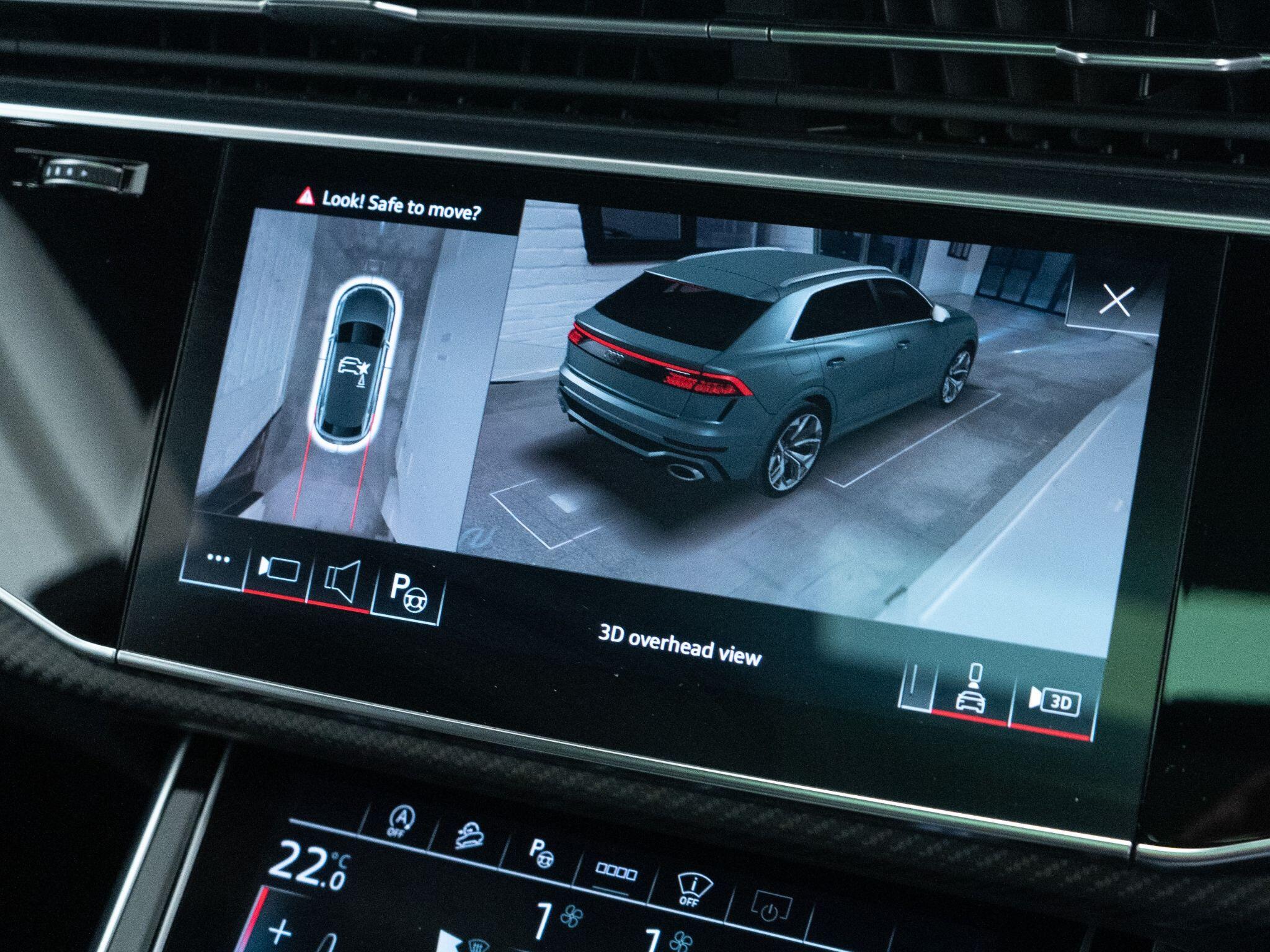 Audi RS Q8 view 25