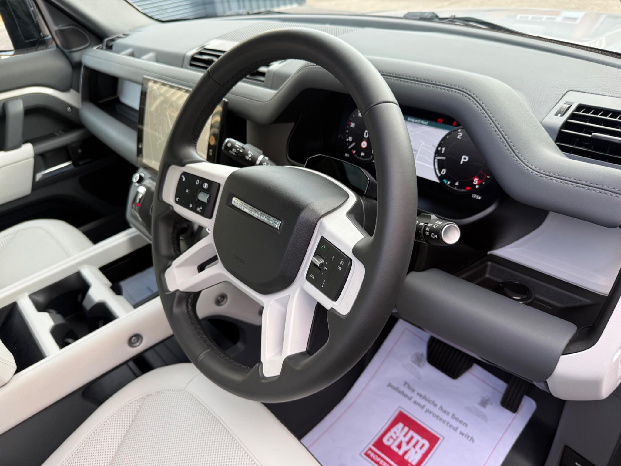 Land Rover Defender view 9