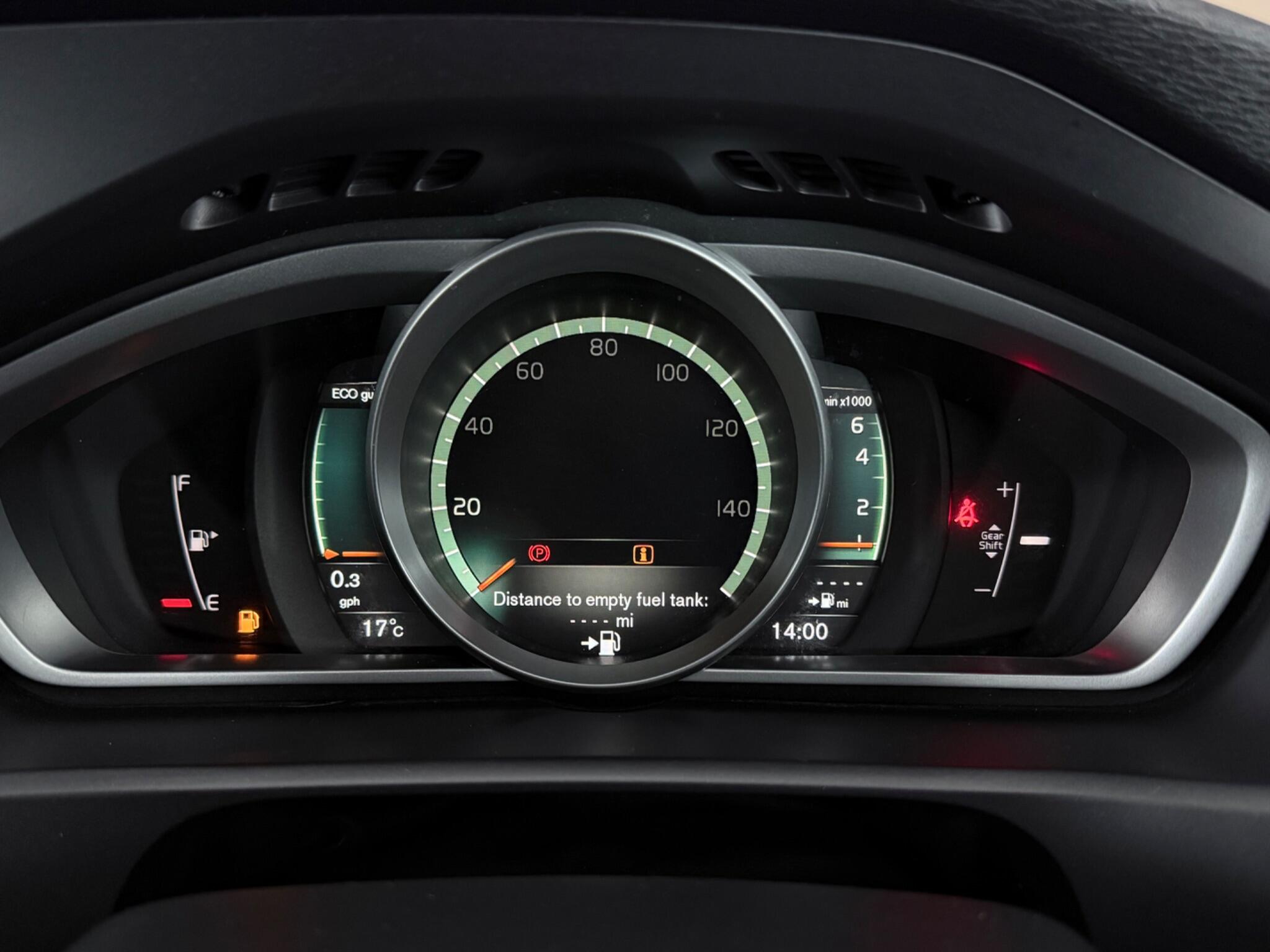 Volvo V40 view 15