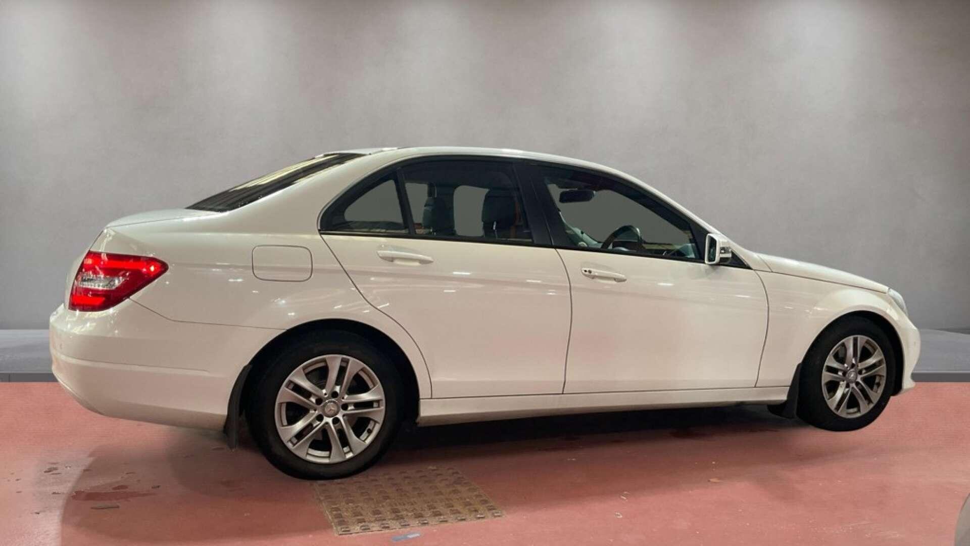 Mercedes-Benz C-Class view 10