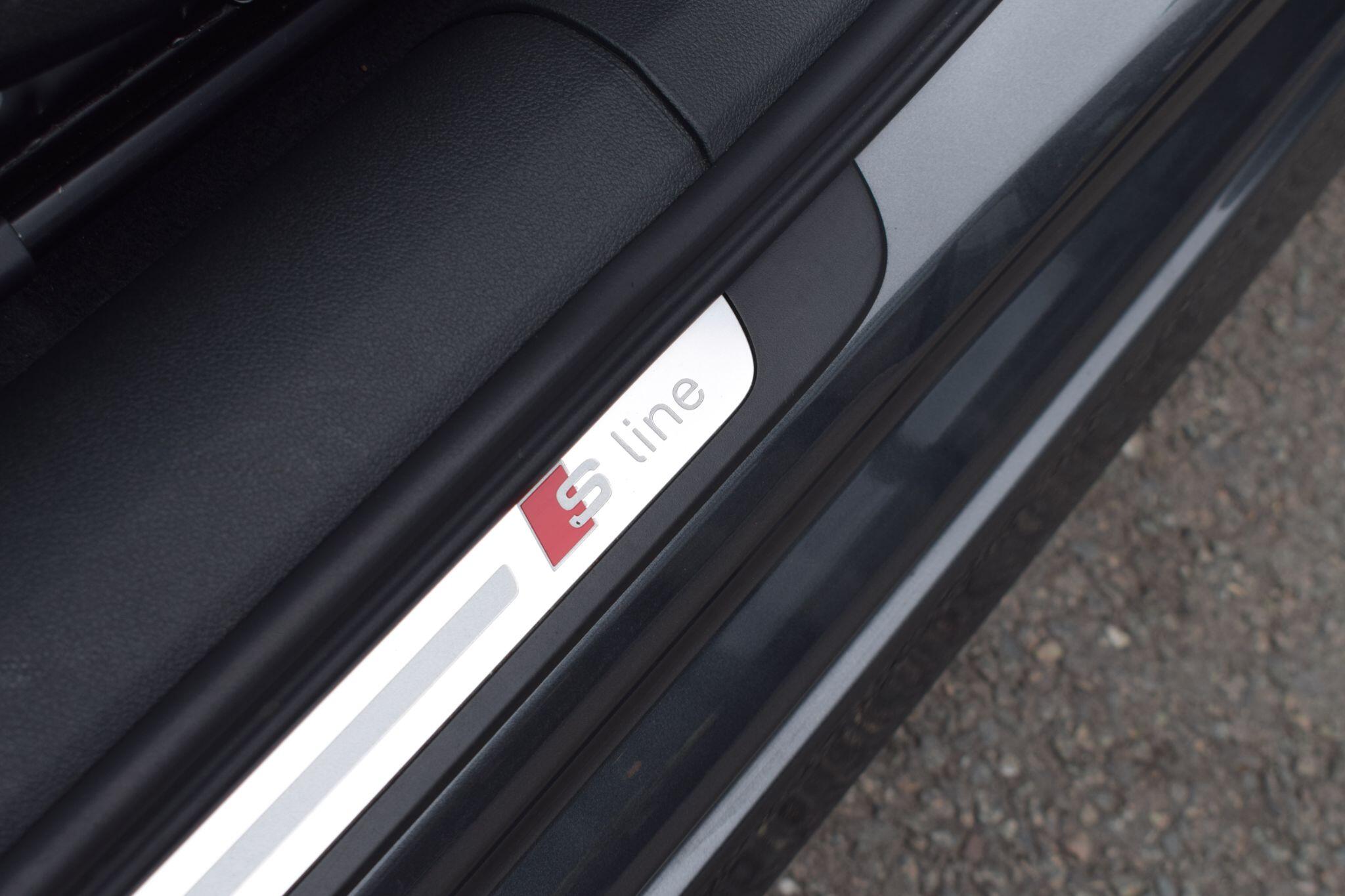 Audi A6 Avant view 25