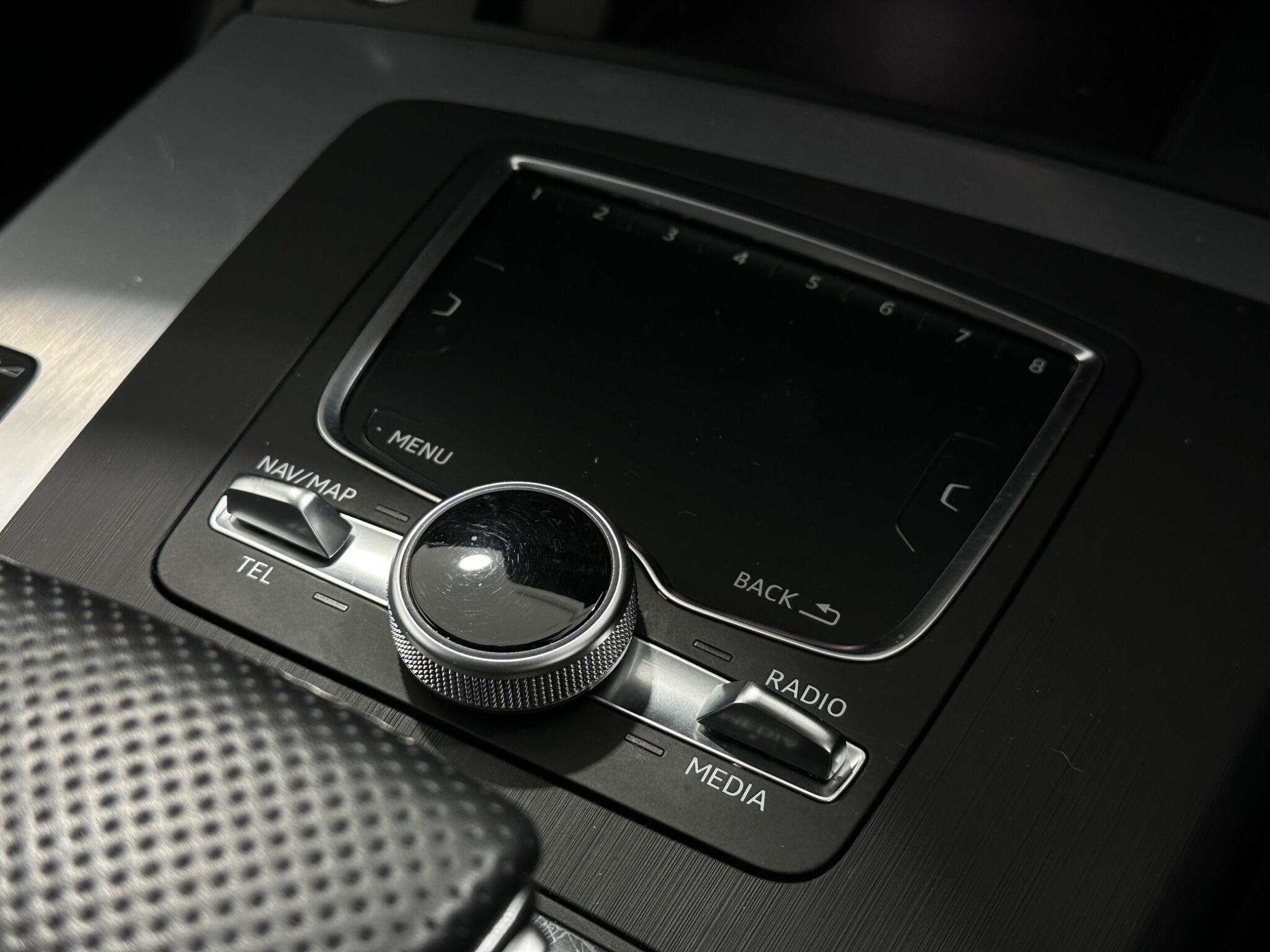 Audi Q5 view 21