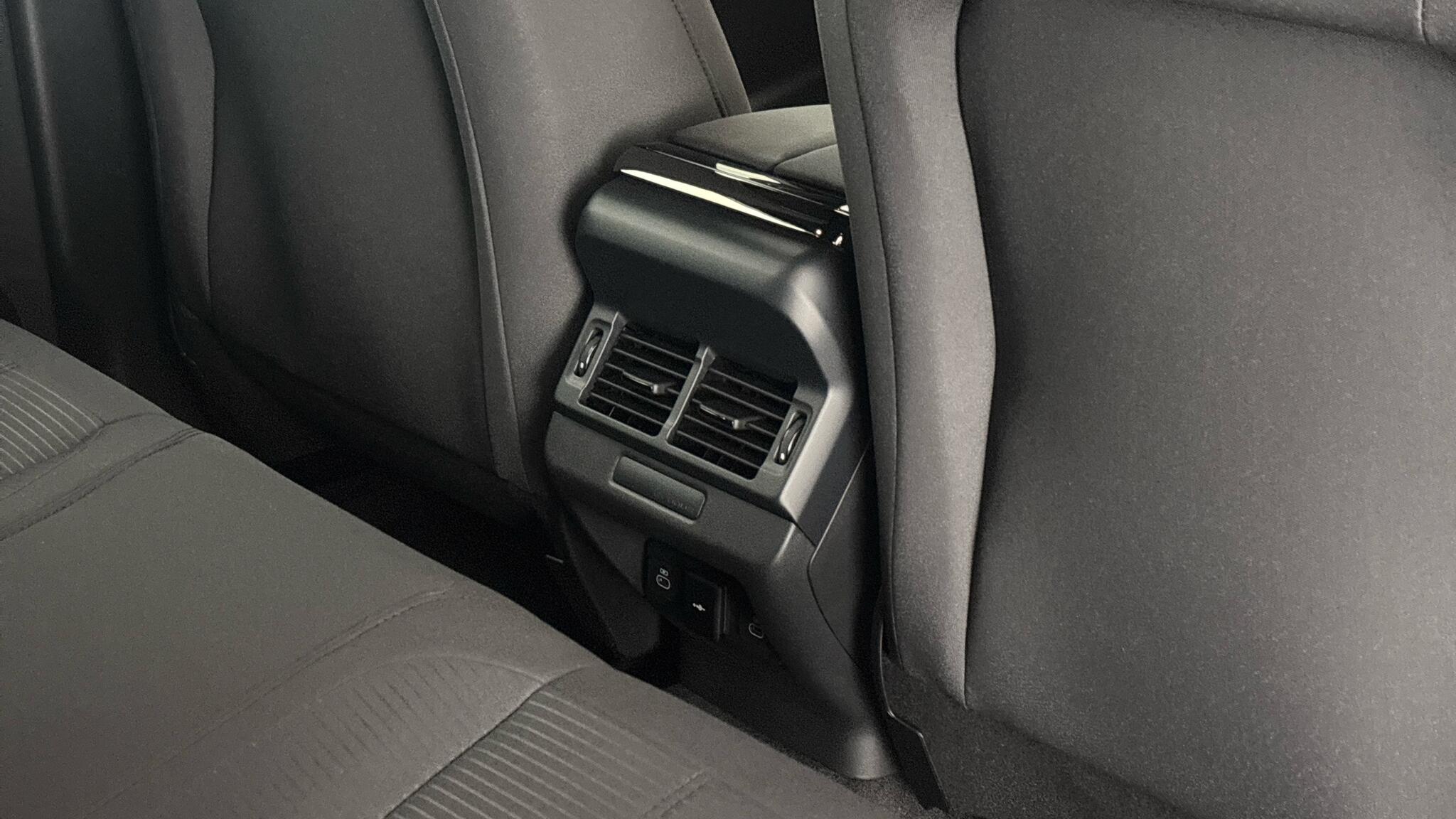 Land Rover Range Rover Evoque view 18