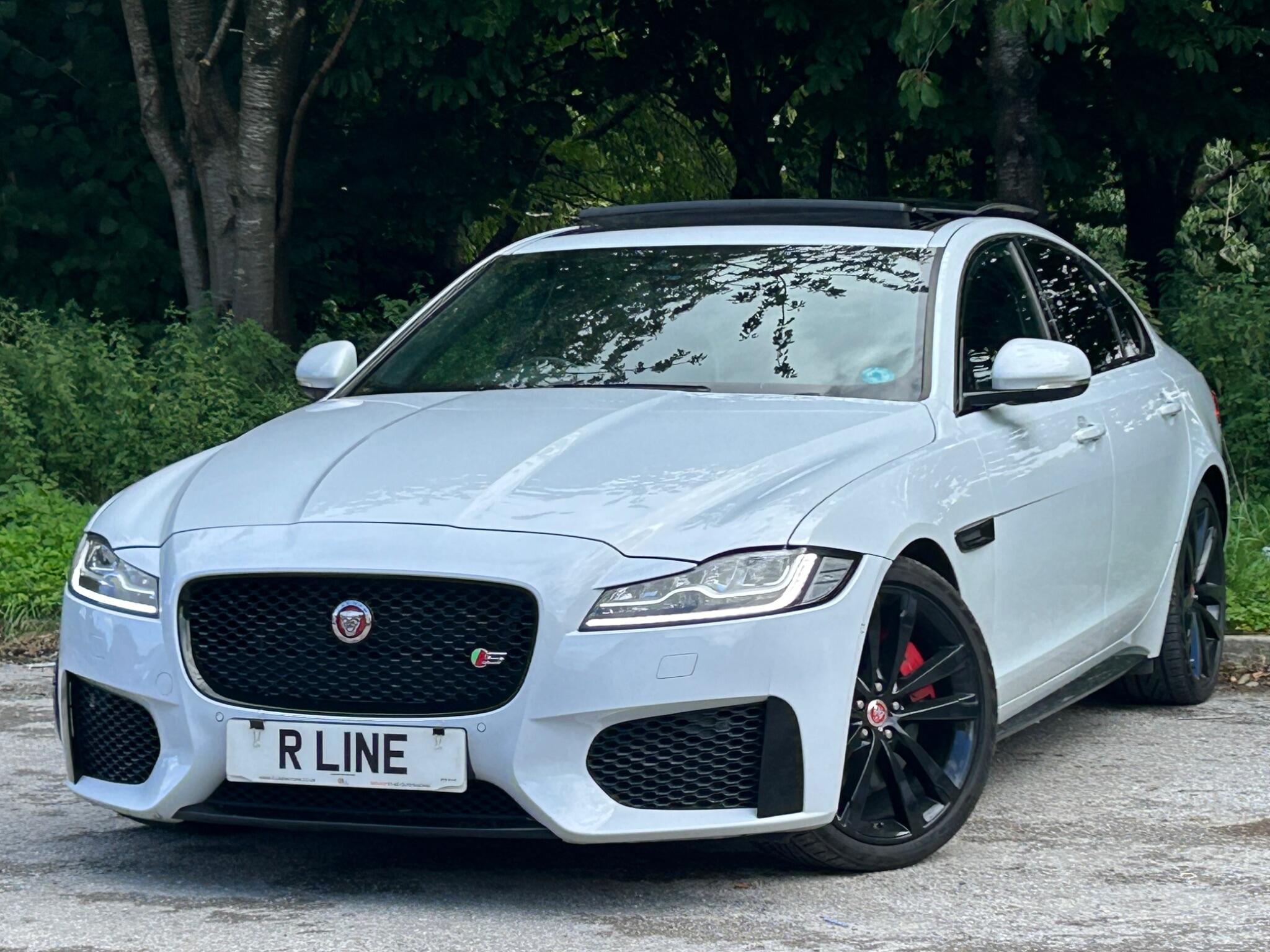 Jaguar XF view 9