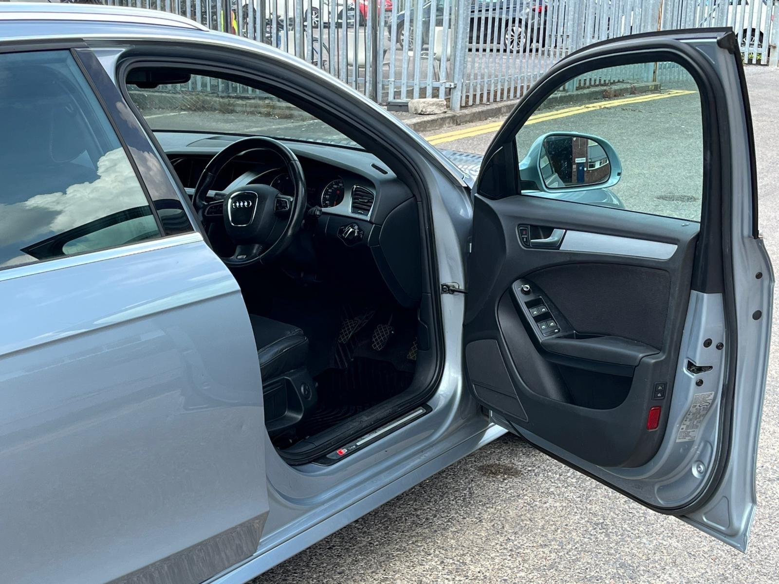 Audi A4 view 35