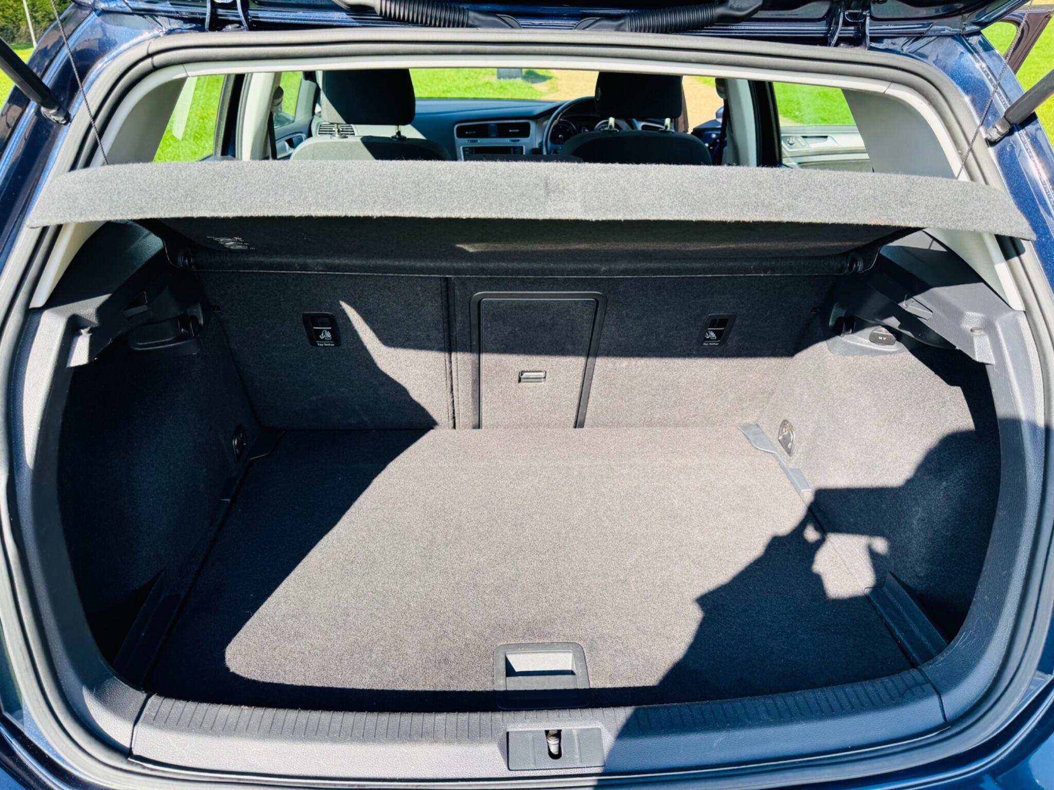 2015 Volkswagen Golf image 16