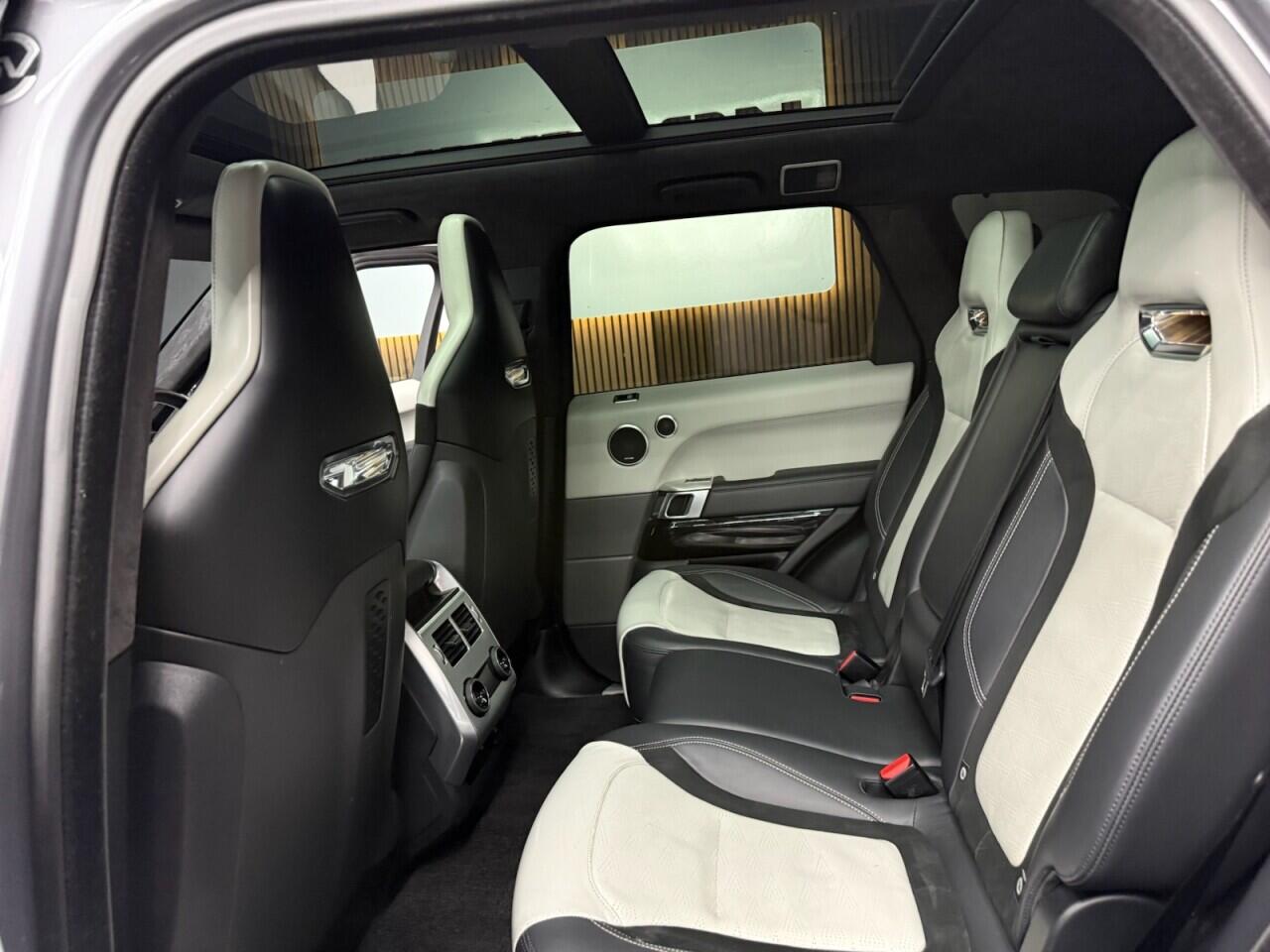 Land Rover Range Rover Sport view 45