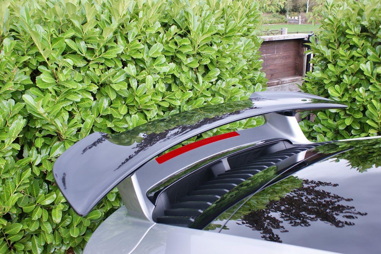 Porsche 911 view 25