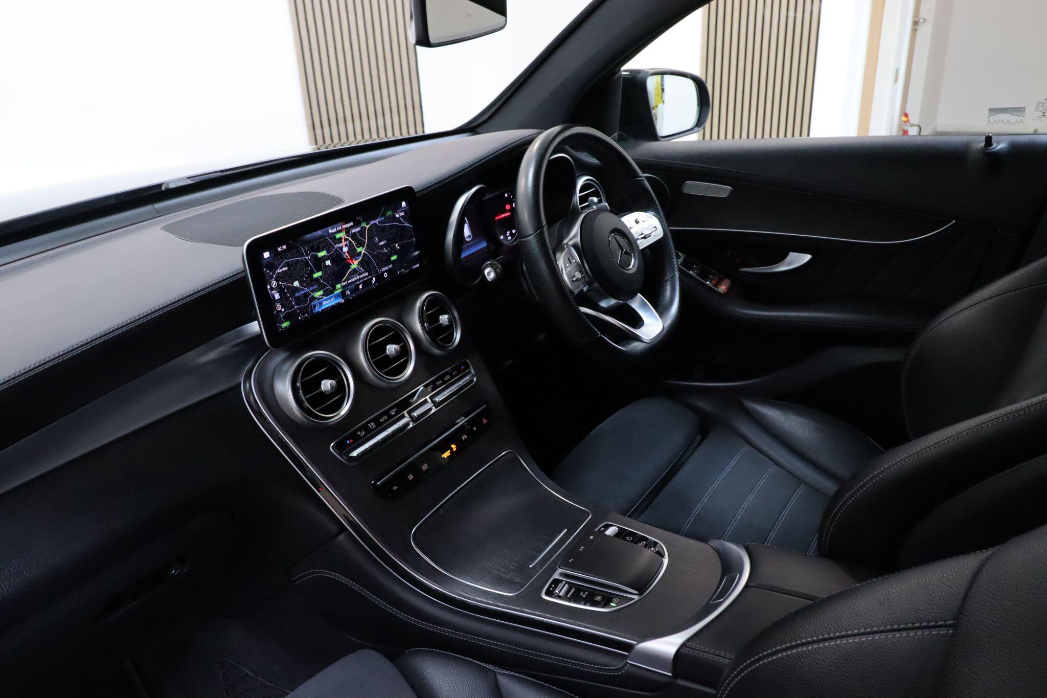 Mercedes-Benz GLC view 11