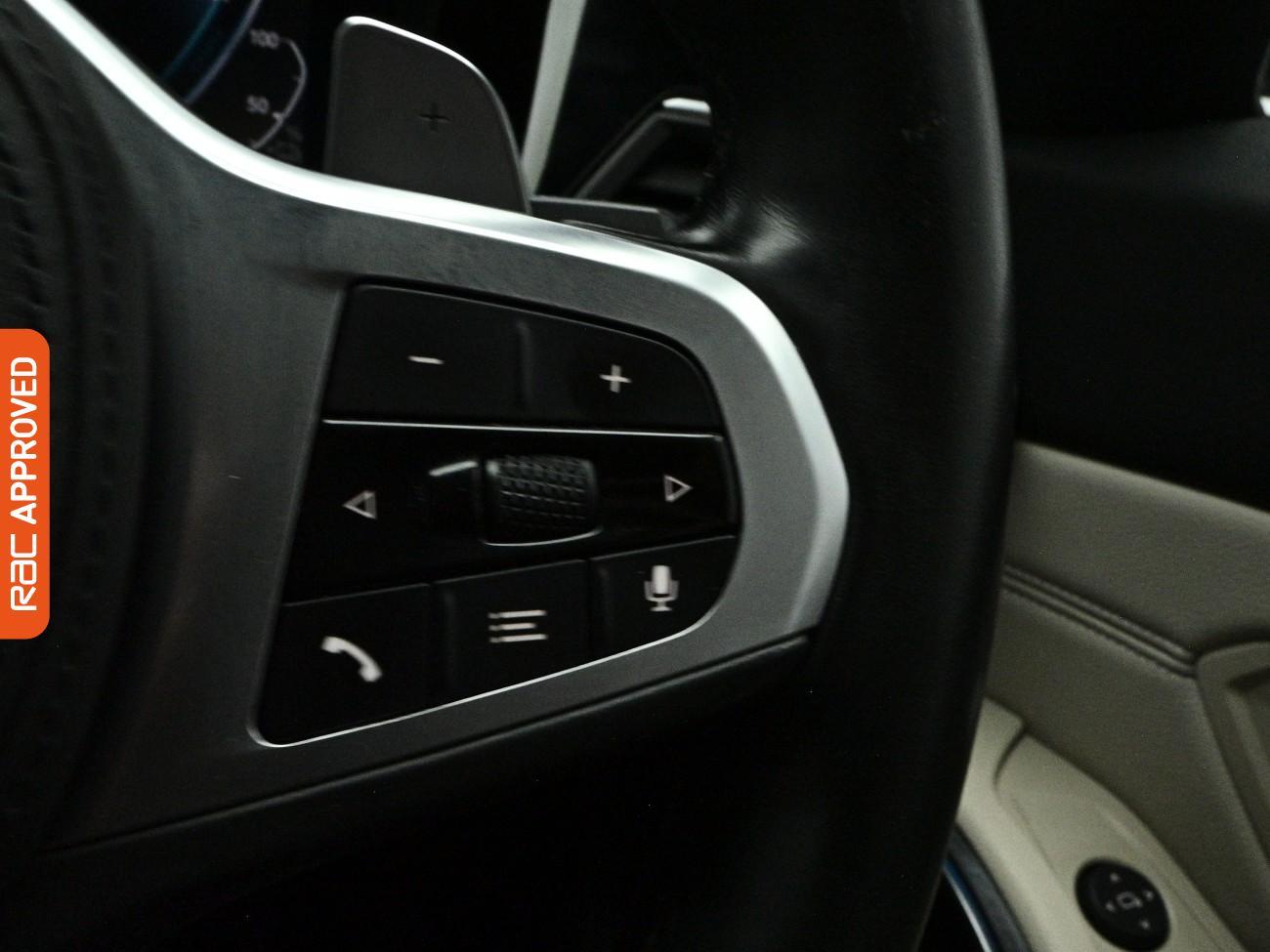 BMW 3 Series view 26