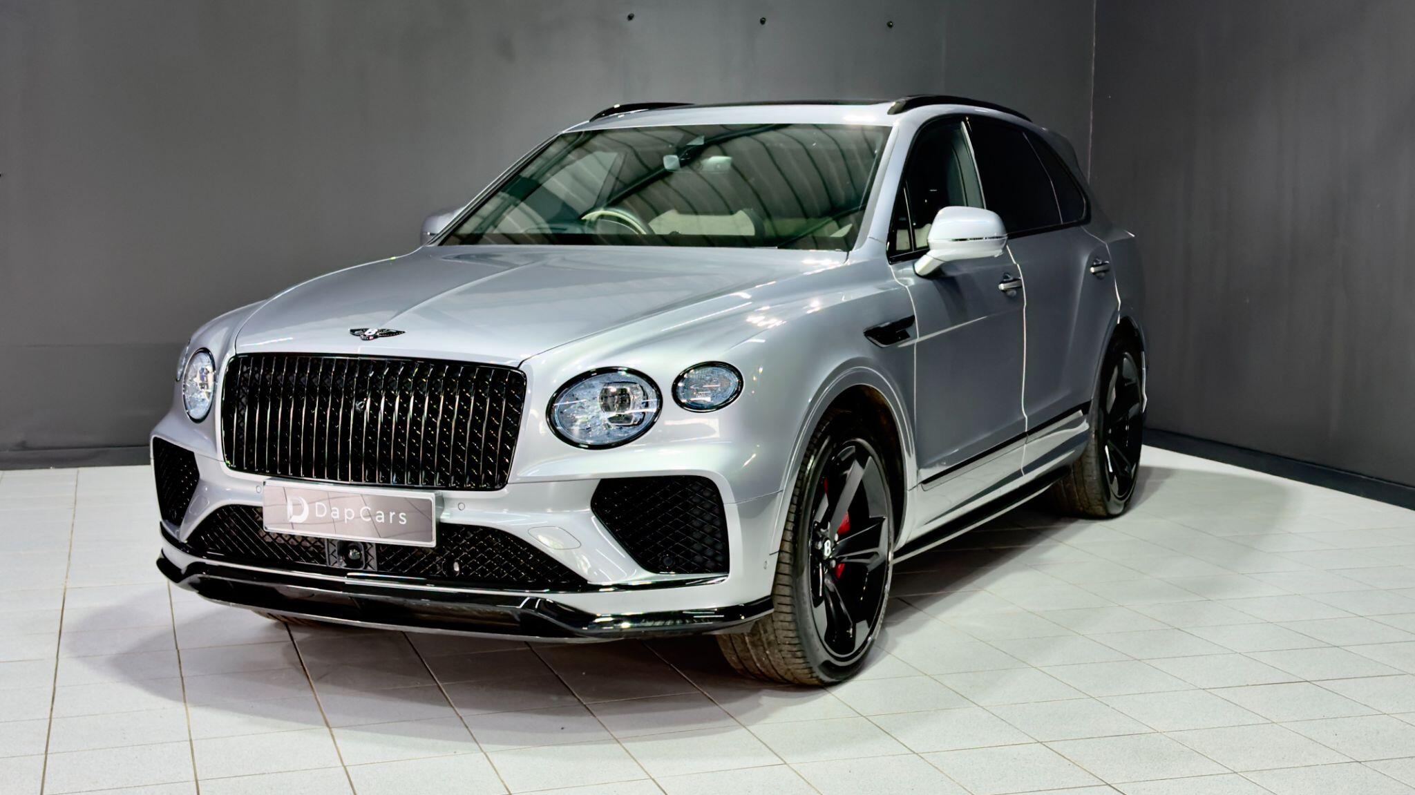 Bentley Bentayga view 17