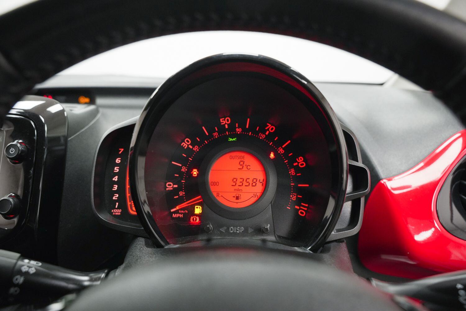 Toyota Aygo view 14