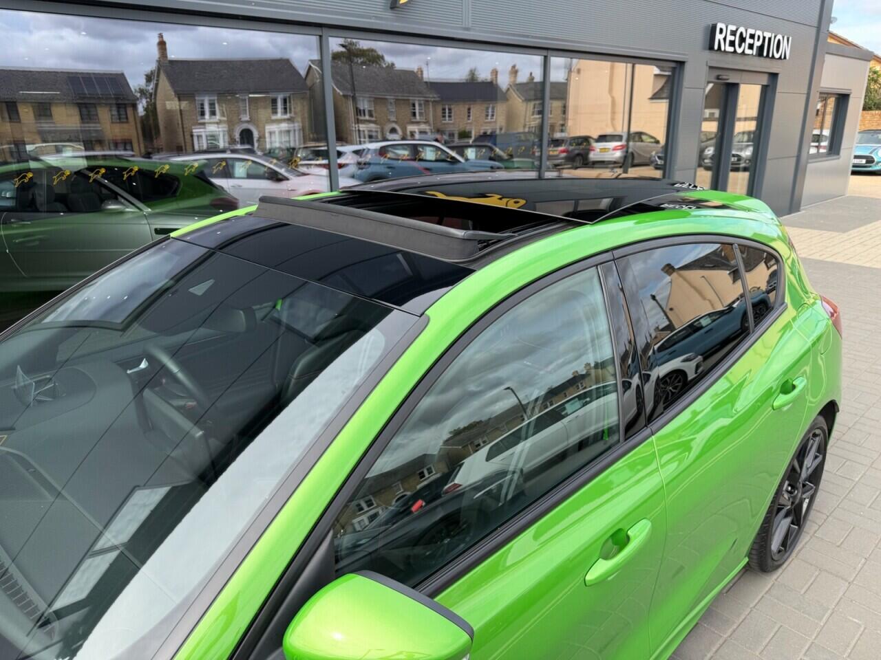 Ford Focus view 4