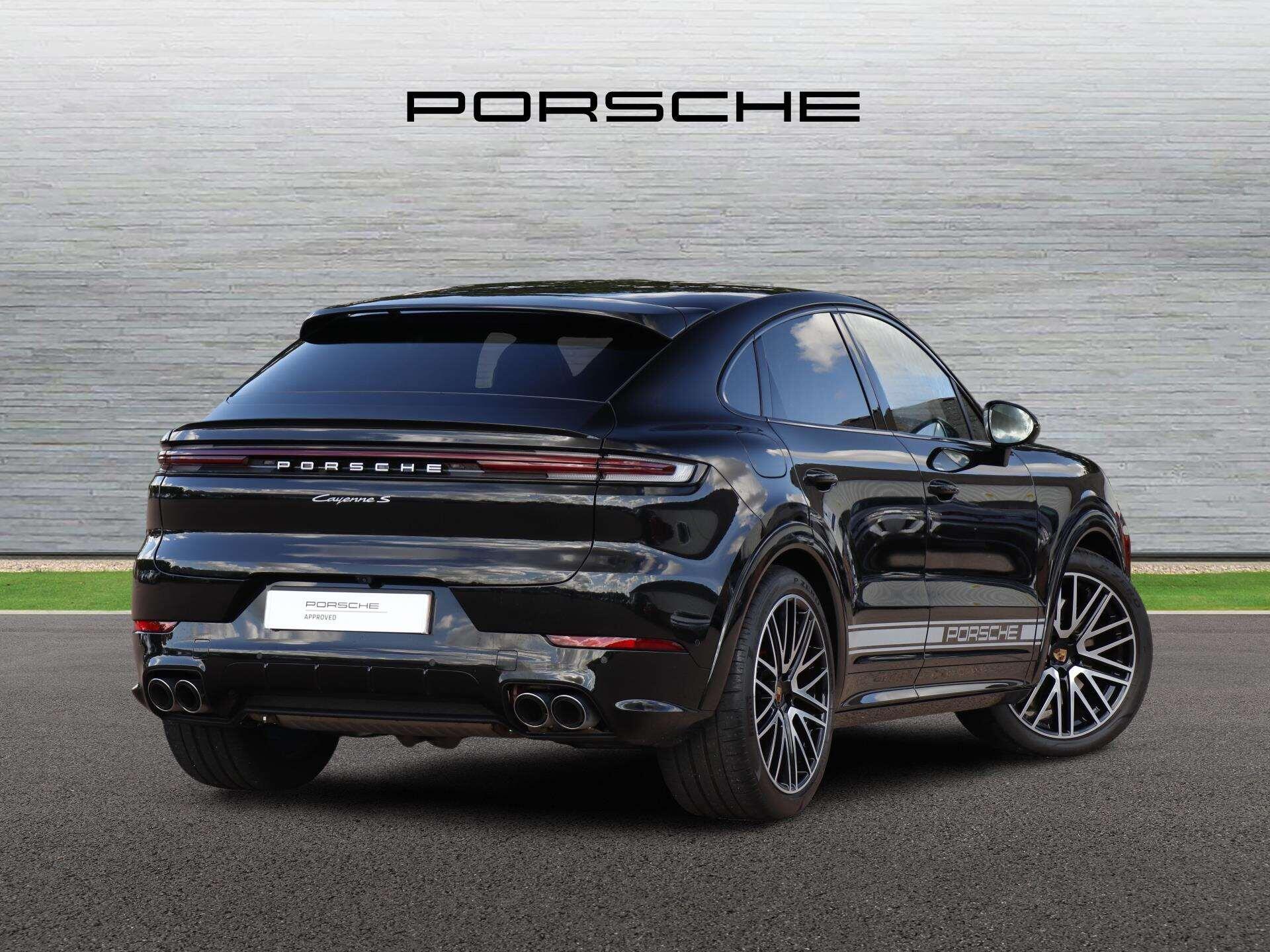 Porsche Cayenne view 3