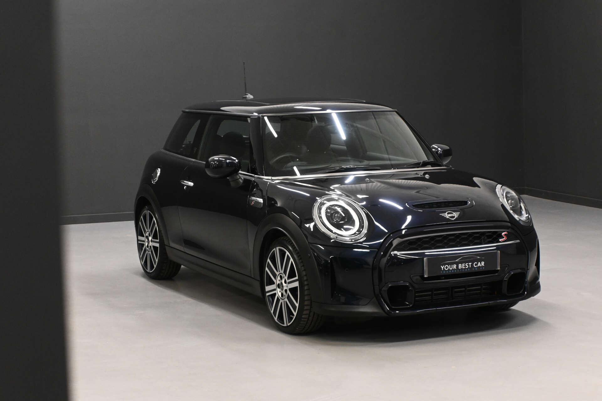 Mini Hatch view 6