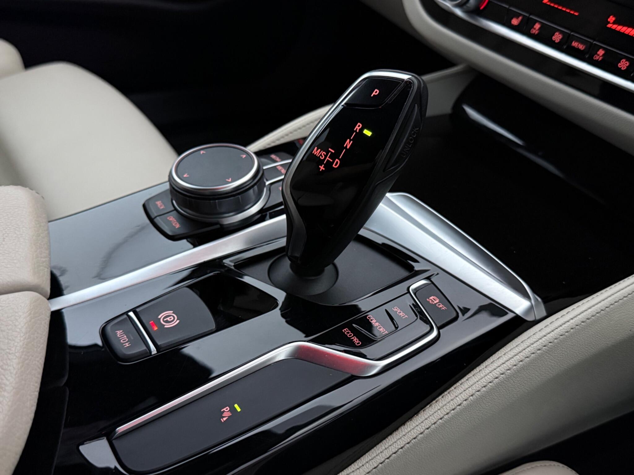 BMW 5 Series view 22