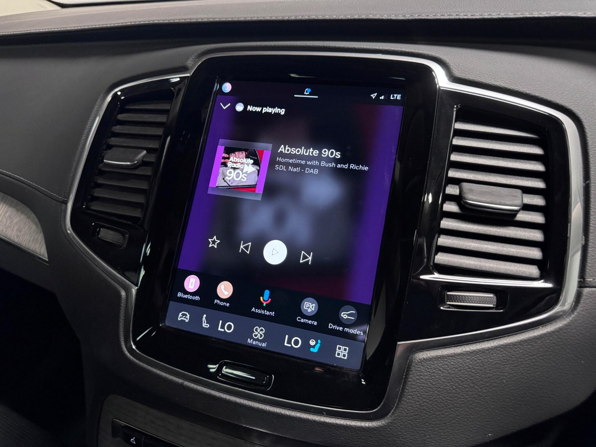 Volvo XC90 view 59