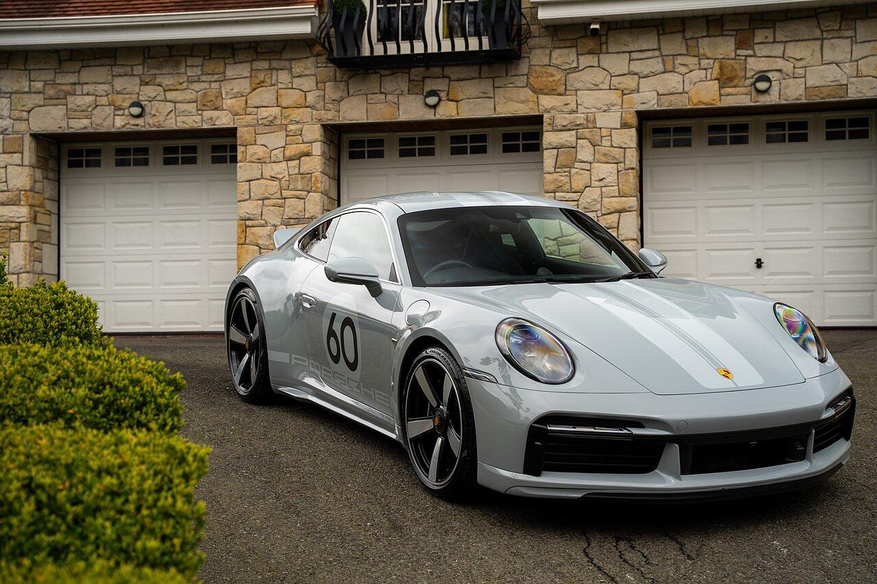 Porsche 911 view 92